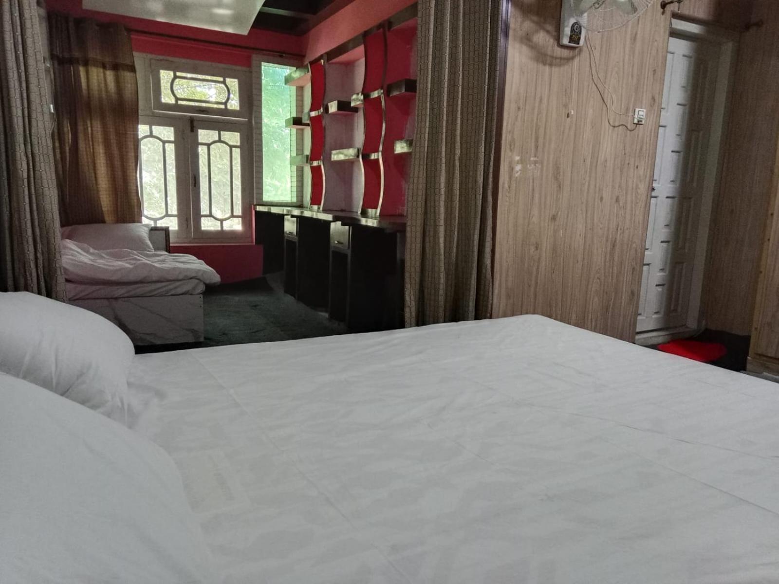 Golden Ibex Resort Skardu Exteriör bild